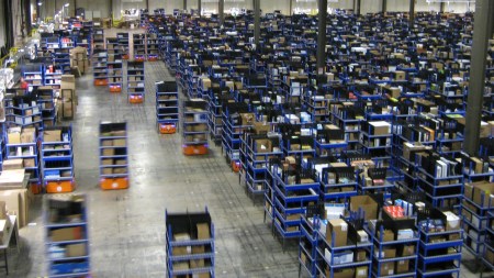 kivarobotsamazonwarehouse